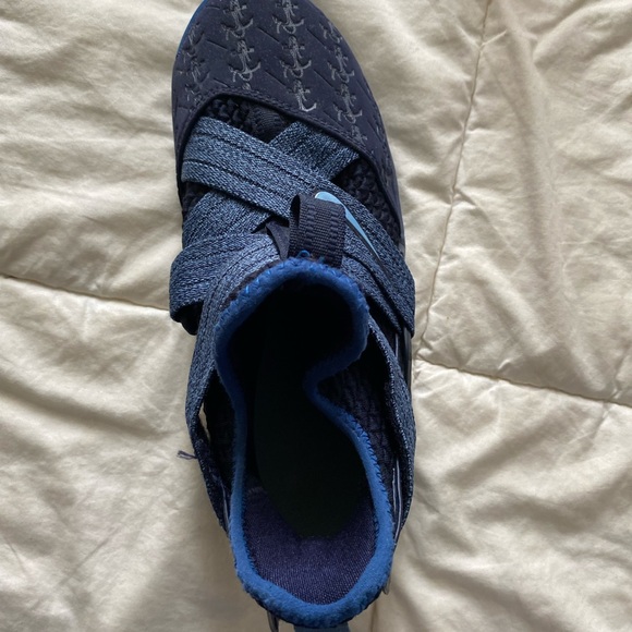 6Y LeBron Soldier 12 Anchor Basketball Shoes - Picture 6 of 10